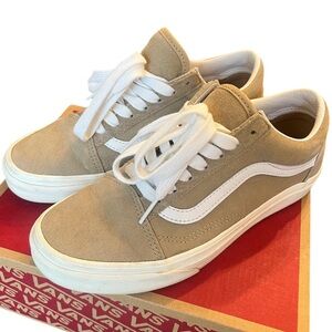 Vans Classic Beige Sneakers